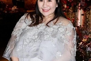 何超盈14亿嫁妆下嫁东北小伙？揭秘豪门千金真爱故事