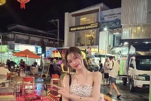 钟楚曦自律减重30斤，168cm47kg黄金比例身材