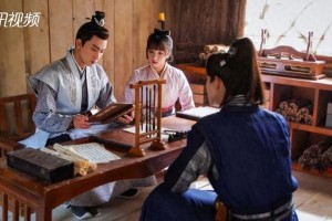 《御赐小仵作》苏晓彤恋情曝光，与恋综男嘉宾同游迪士尼