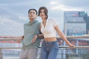 网红仲尼巴厘岛溺亡，妻子卡琳娜悲痛