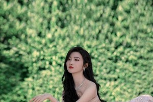 刘亦菲身材变化引热议：从神仙姐姐到自信女神