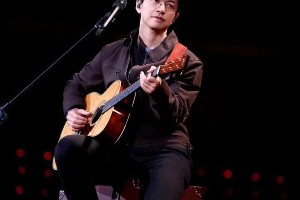 李健肖战演唱会同框：破圈互动与价值传递